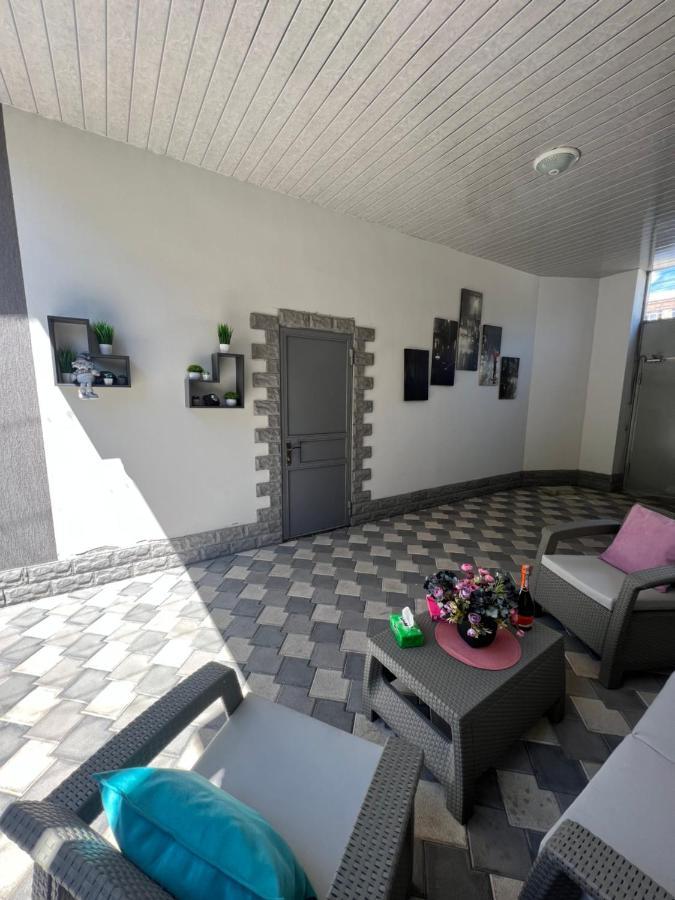 Comfortable Apartment Комфортные Апартаменты Self Check In Erivan Exterior foto